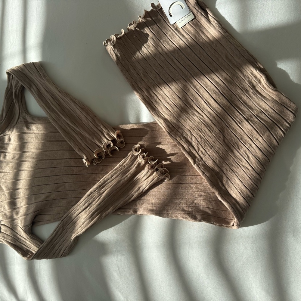 Commense Beige Ribbed Knit Maxi Dress with Gorgeous detail NWT🤎 - Picture 3 of 4